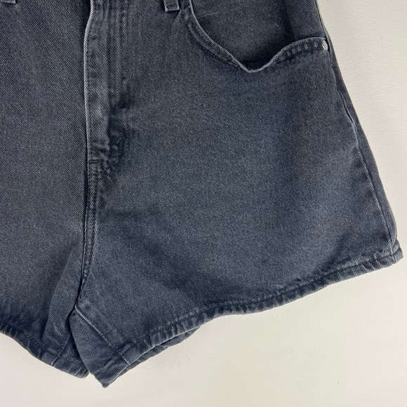 Levi’s | Silvertab Retro 90s High Waist Mom Jean Shorts Black | 31 - Picture 8 of 16